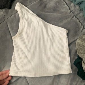 One shoulder crop top